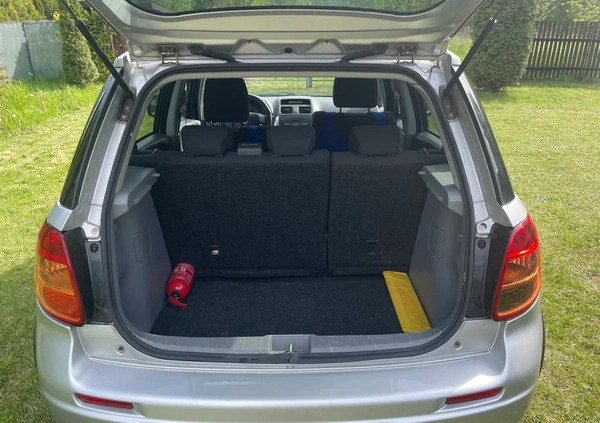 Suzuki SX4 cena 10500 przebieg: 240000, rok produkcji 2006 z Kamień Pomorski małe 326